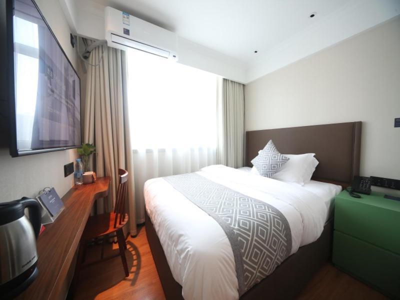 Gma Hotel Shanghai Wuning Road Zhenping Road Metro Station Dış mekan fotoğraf