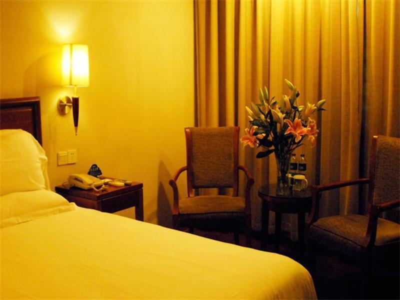 Gma Hotel Shanghai Wuning Road Zhenping Road Metro Station Dış mekan fotoğraf